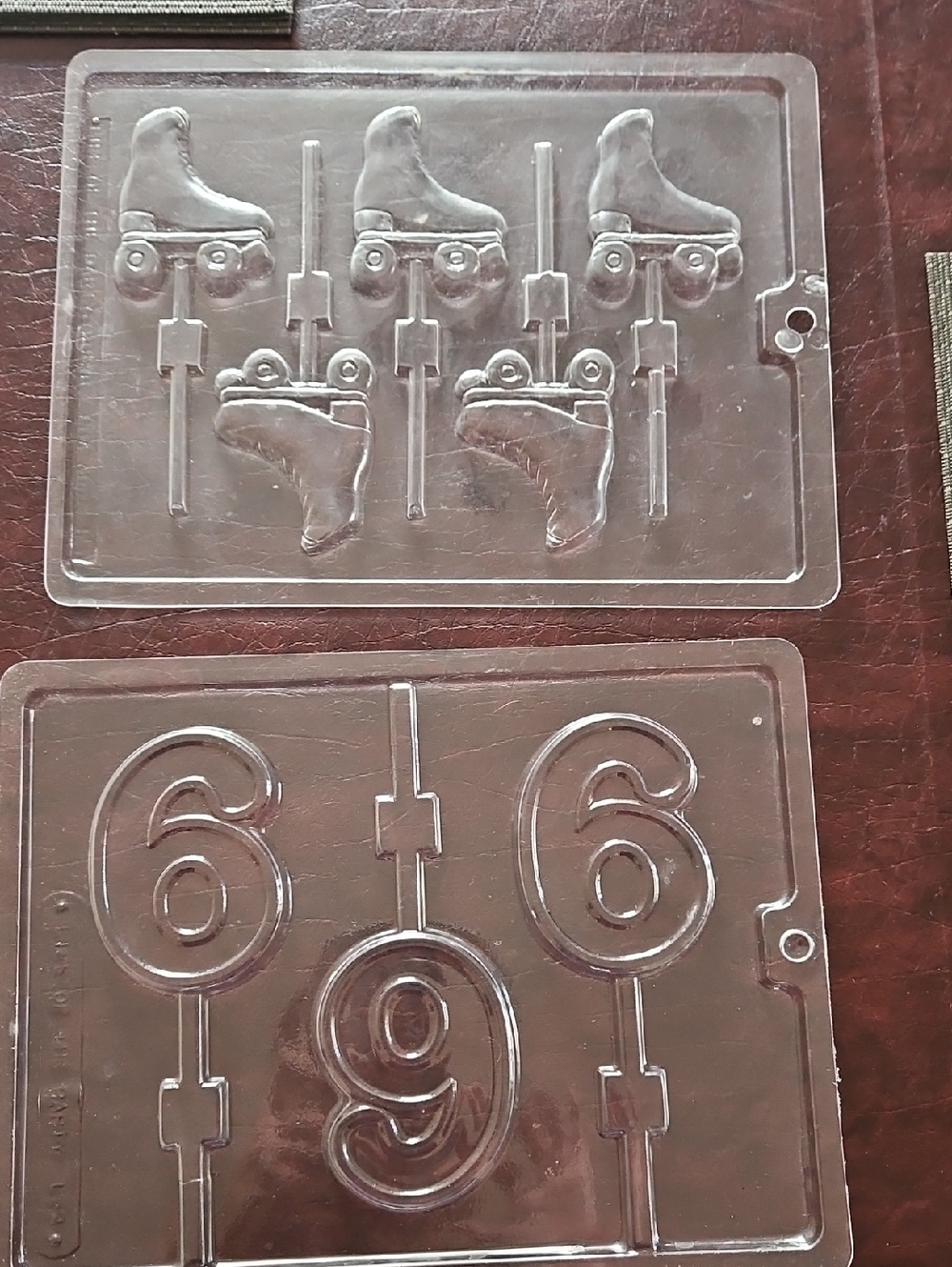 Clear Plastic Mold Set - Roller Skate & Number 6